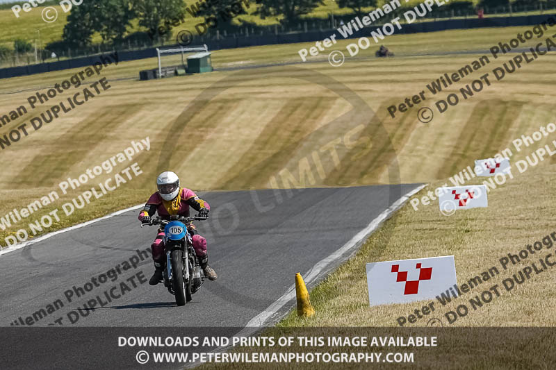 cadwell park;cadwell park photographs;cadwell trackday photographs;enduro digital images;event digital images;eventdigitalimages;peter wileman photography;racing digital images;trackday digital images;trackday photos